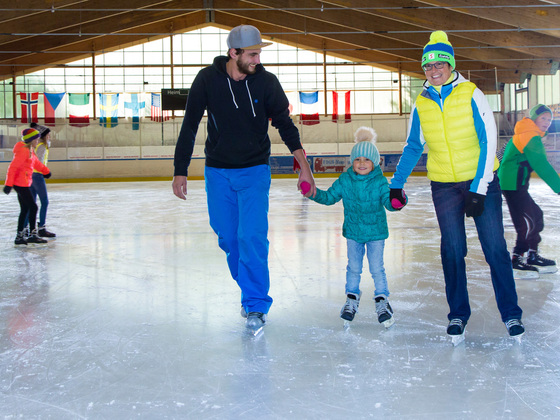 Publikumslauf im Eisstadion Pfronten