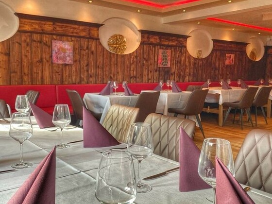 Khurrams Restaurant