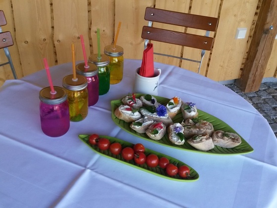 Silvia Kienle im Kräutergarten in Balderschwang