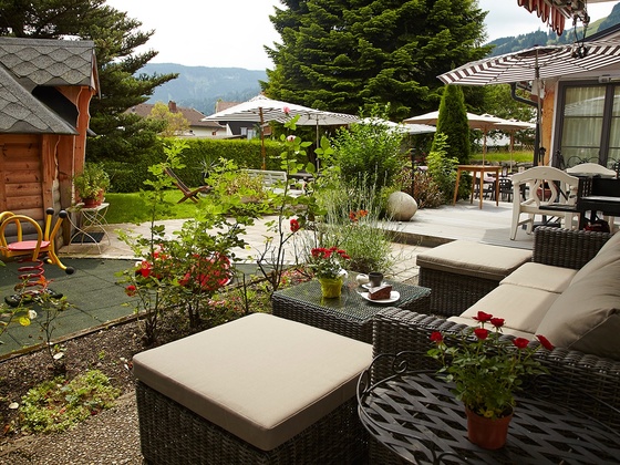 Grillhütte und Terrasse - perfekt für laue Sommerabende