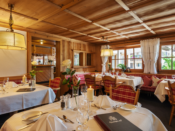 Genießen Sie Ihr Menü in einer der urigen Stuben im Restaurant Berwanger Hof in Obermaiselstein