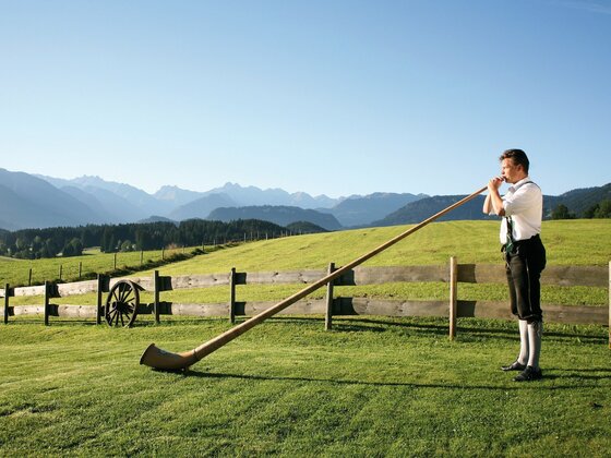 Landhotel Alphorn mit Alphornklängen