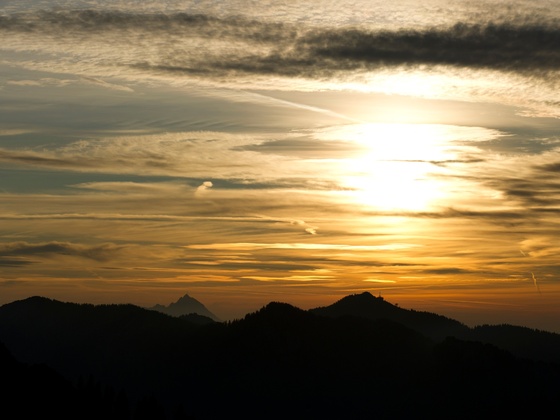 Sonnenuntergang auf der Kampenwand. Alpinklettern mit Bergführer