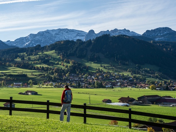 Blick nach Buching von St. Peter