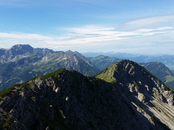 Gratverlauf mit dem Iseler als Abschluss.