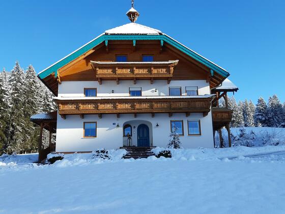 Lederhof Winteransicht