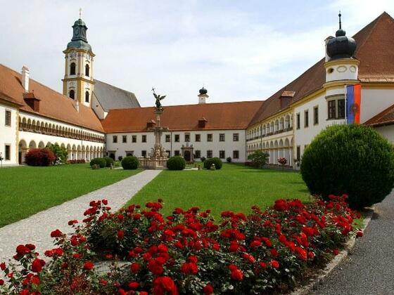 Augustiner-Chorherrenstift Reichersberg