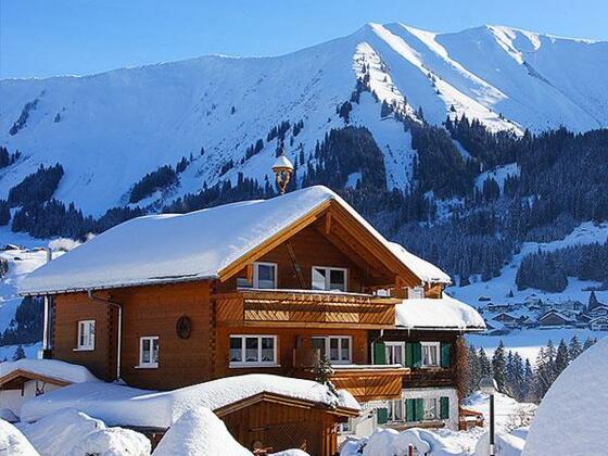 Haus Strasser im Winter