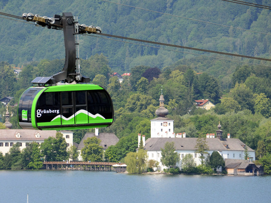 Grünberg Seilbahn mit Seeschloss Ort