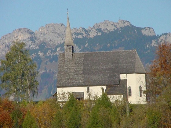 Streichenkirche mit Kampenwand
