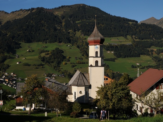 Raggal, Katholische Pfarrkirche Heiliger Nikolaus und Heiliger Theodul 1