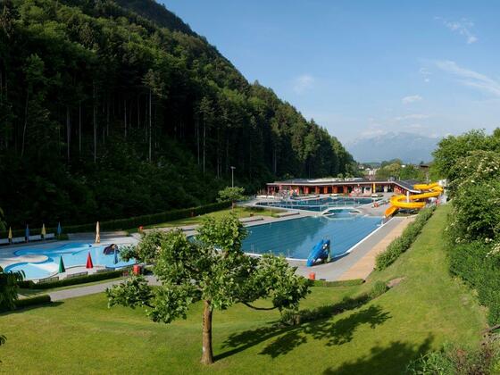 Schwimmbad in der Riebe Götzis