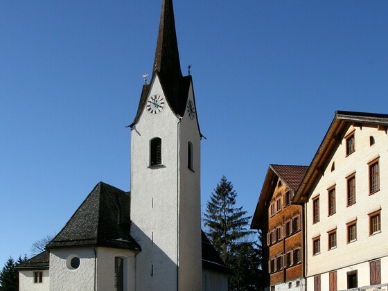 Blons, Kath. PK Zu Unserer Lieben Frau und Friedhof