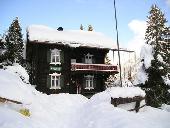 Hausansicht - Winter