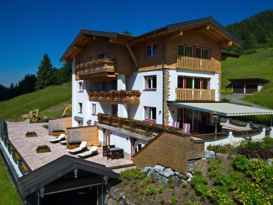 Michaela_Außen_2016_44_JMW