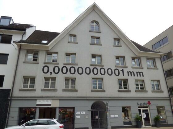 Rathausstraße 27- Schriftinstallation