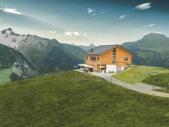 Alpen Chalet Partnom