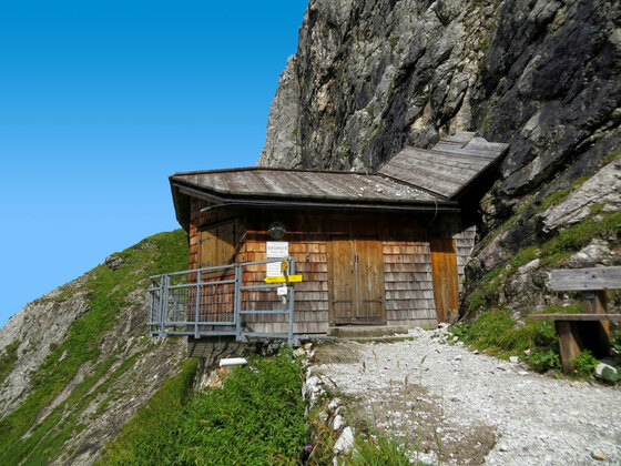 Bertgen-Biwakschachtel des ÖTK, Stützpunkt auf dem Weg zum Matrashaus des ÖTK