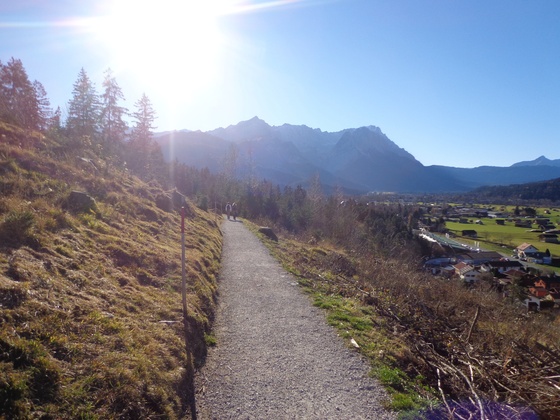 Philosophenweg mit Blick auf das Zugspitzgebirge
