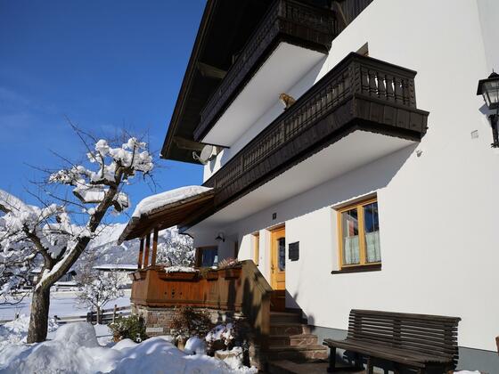 Schlaucher Hof, Außenansicht W1