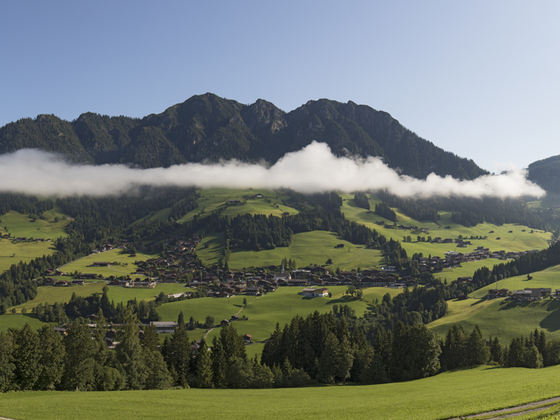Panoramablick von Neader auf Alpbach.