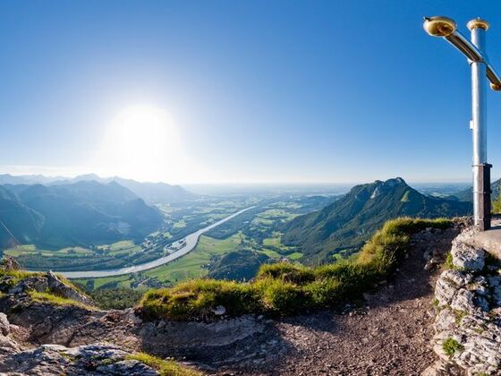 Gipfelpanorama mit bayerischem Gipfelkreuz