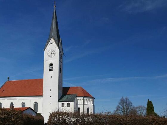 Pfarrkirche Mariä Himmelfahrt in Pang