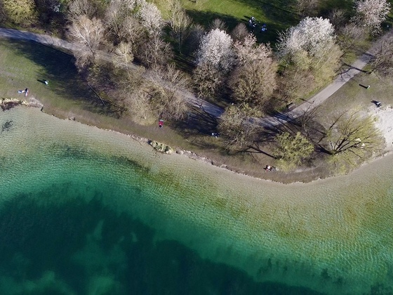 Türkises Wasser im Feringasee