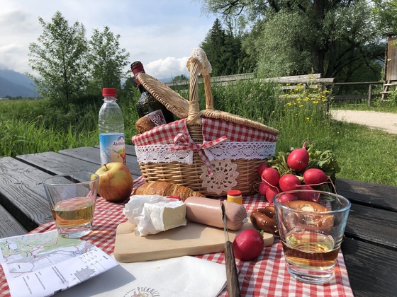 Picknickplatzl am Golfplatz