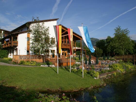 Fischen im Allgäu liegt direkt an den bayerischen Alpen