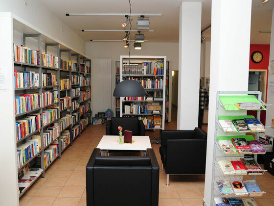 Buchcafe Gleis 1 © Chiemsee-Alpenland Tourismus
