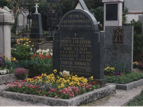Gemeindefriedhof Tegernsee_Familiengrab Courths-Maler