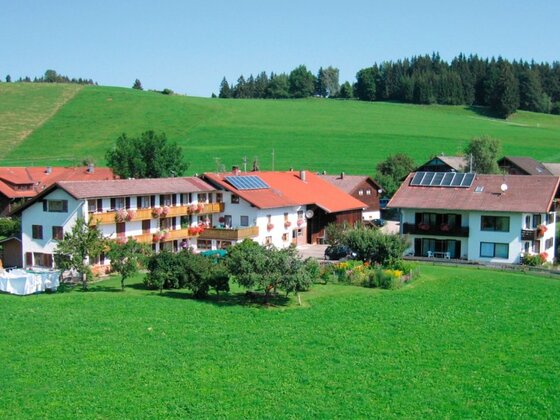 ferienhofstickvogelperspektive