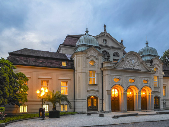 Wenn es Nacht wird am Königlichen Kurhaus