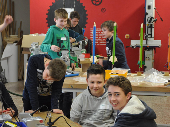 Schüler lernen spielerisch im Schülerforschungszentrum Berchtesgadener Land