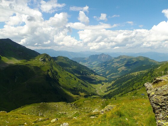 Blick vom Sonnjoch auf den Luegergraben