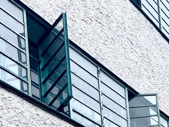 Geöffnete Fenster in der Tabakfabrik Linz