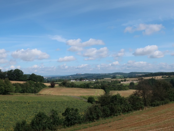 Blick über die Umgebung, in der Ferne die Veste Coburg