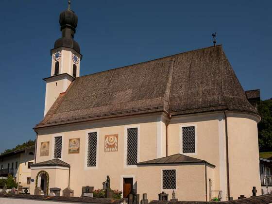Kirchenspaziergang 2 - Kirche-Antwort-Süd-Sonnenuhr1