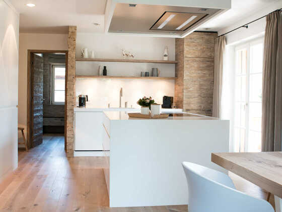 SeeSuite, Blick in die offene Küche, Essbereich