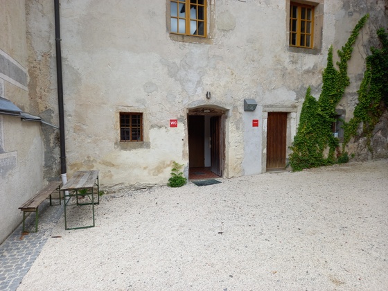 WC-Anlage bei der Burg Reichenstein