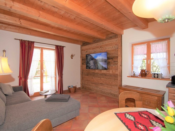 Fernsehecke mit Schlafsofa