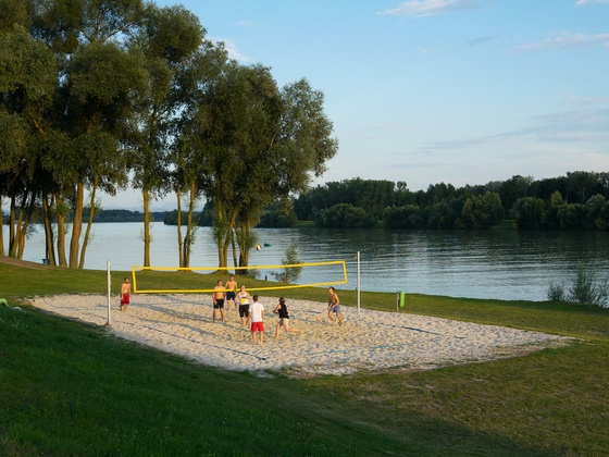 Beachvolleyball an der Donau
