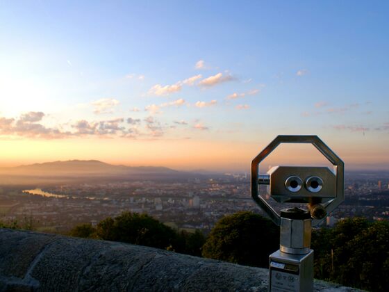 Sonnenaufgang-auf-dem-P%c3%b6stlingberg_Linz_c_linztourismus_LE