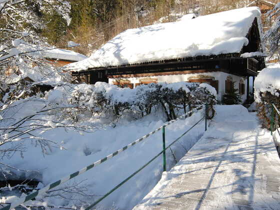 Wohnhaus mit Alpbachbrücke 2019