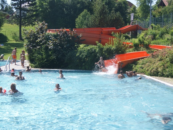 Freibad_Rutsche.JPG