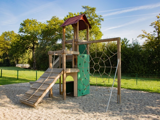 IMG_1_Hirschbach_Sportplatz_Spielplatz