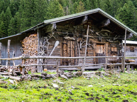 Die (unbewirtschafteten) Jochbachhütten