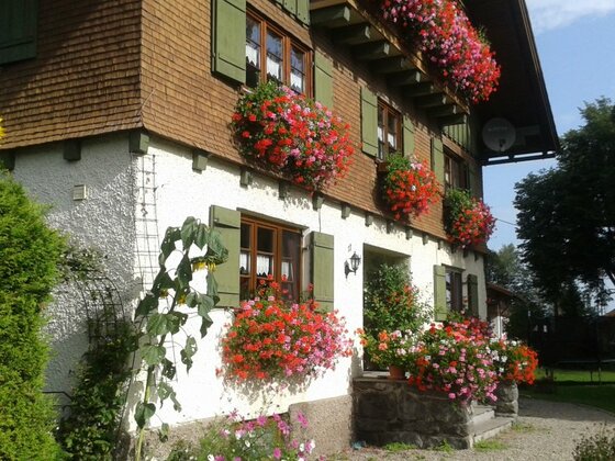 Hubertushof, Burgberg