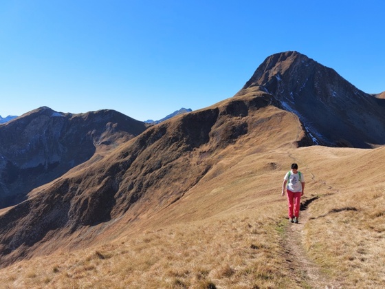 Jöchelspitze und Rothornspitze, rechts der Gumpensattel.